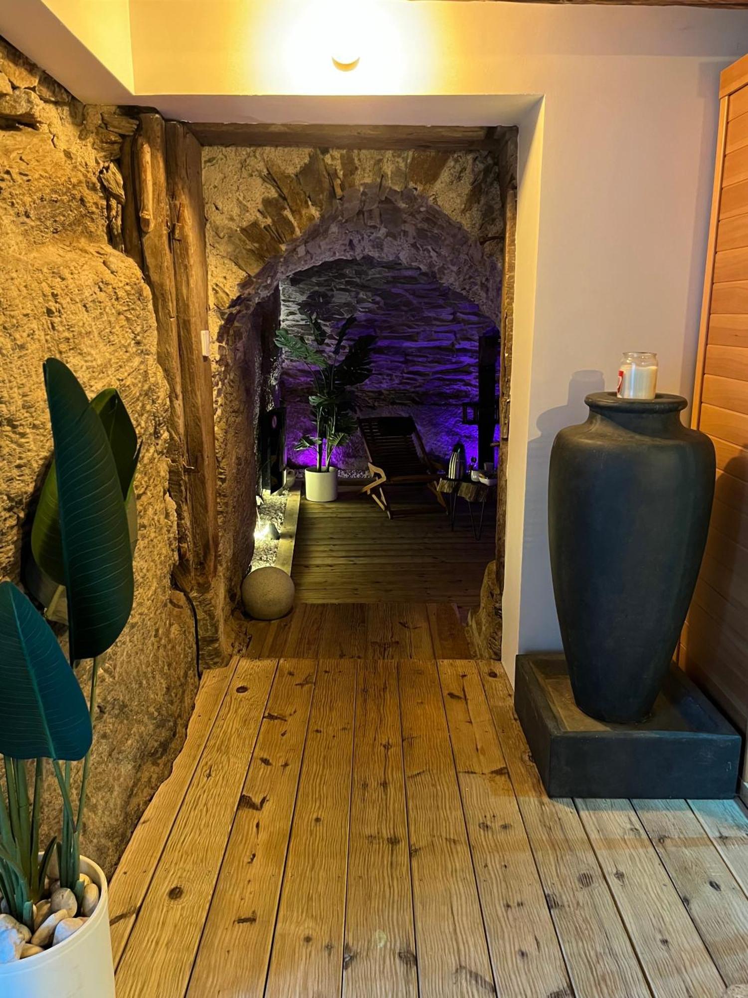 La Voute Du Pilat & Options Spa, Massage Сен-Шамон Екстериор снимка