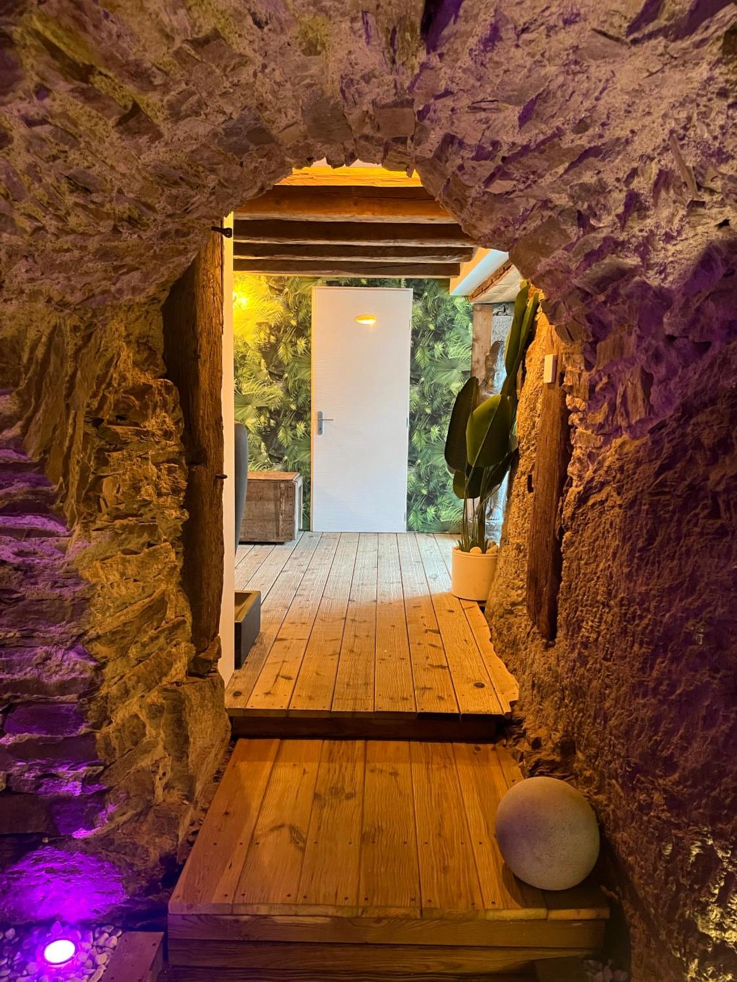 La Voute Du Pilat & Options Spa, Massage Сен-Шамон Екстериор снимка